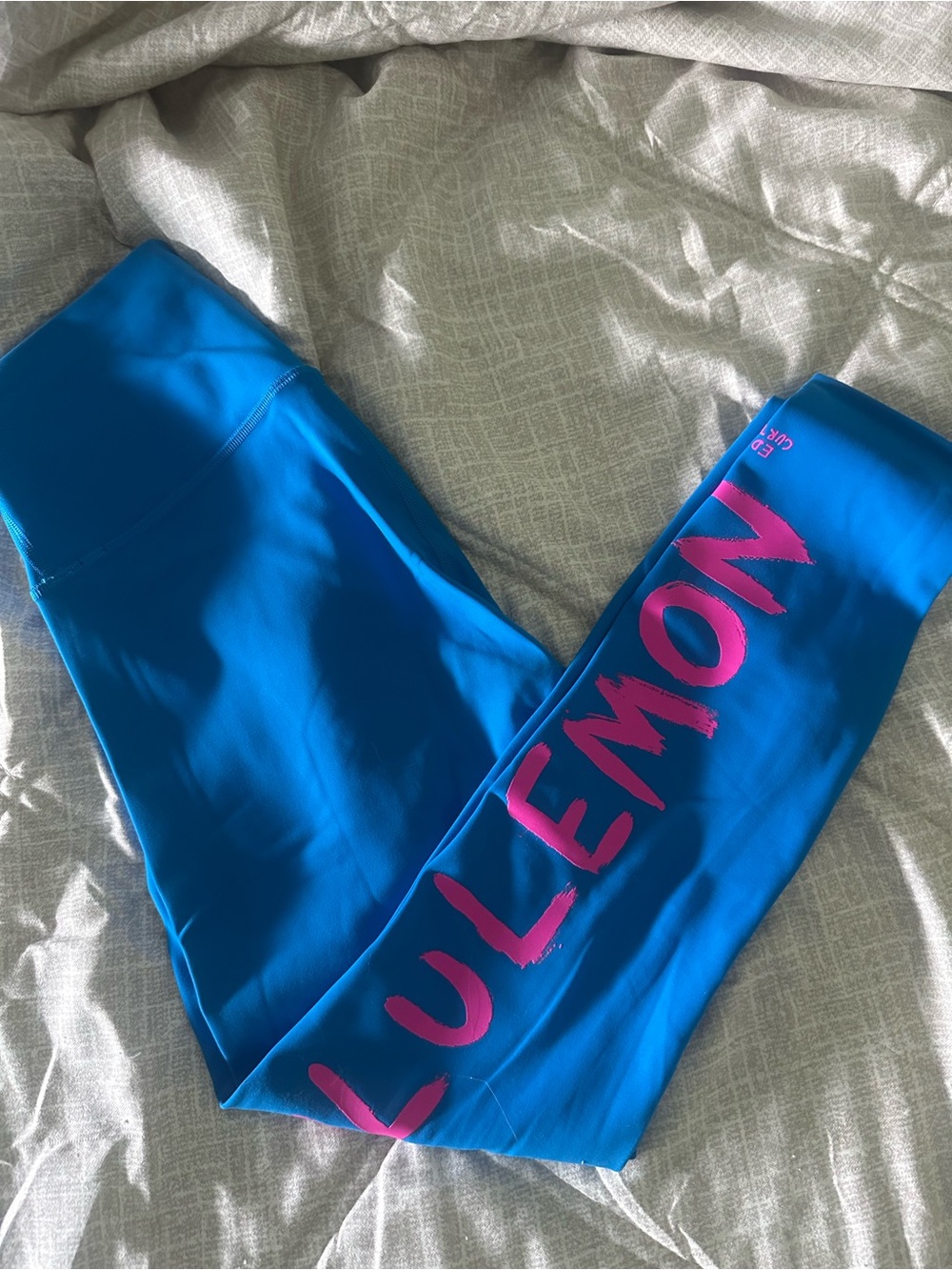 LULULEMON WUNDER TRAIN LIMITED EDITION SZ 6 25”